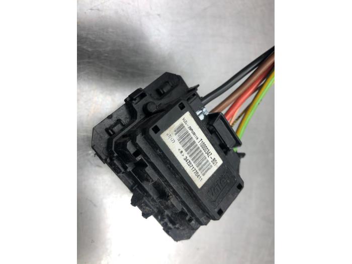 Heater resistor from a Peugeot 308 (4A/C) 1.6 VTI 16V 2008