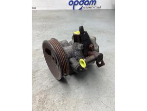 Used Power steering pump Kia Picanto (BA) 1.0 12V Price € 40,00 Margin scheme offered by Gebr Opdam B.V.