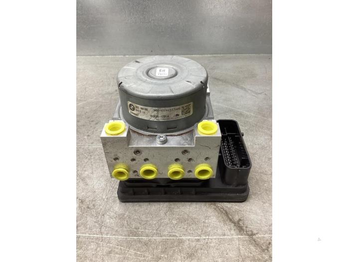 Begagnade ABS-pump Mini Mini (F55) 1.5 12V Cooper Pris € 500,00 Marginaltabell erbjuds av Gebr Opdam B.V.