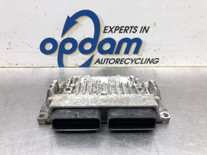 Used Automatic gearbox computer Renault Grand Scénic II (JM) 2.0 16V Price € 135,00 Margin scheme offered by Gebr Opdam B.V.
