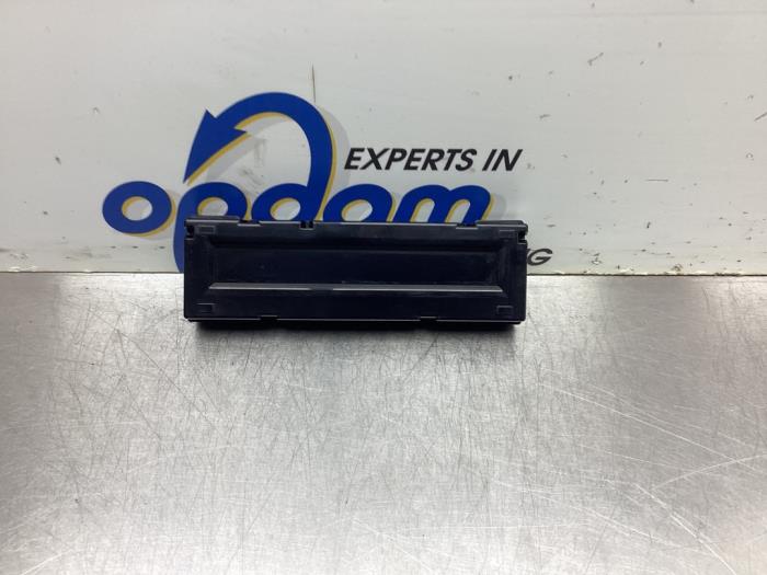 Begagnade Innerdisplay Opel Meriva (B) 1.4 Turbo 16V ecoFLEX Pris € 90,00 Marginaltabell erbjuds av Gebr Opdam B.V.