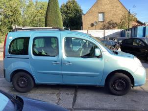 Used Front door 4-door, right Renault Kangoo/Grand Kangoo (KW) 1.6 16V Price on request offered by Gebr Opdam B.V.