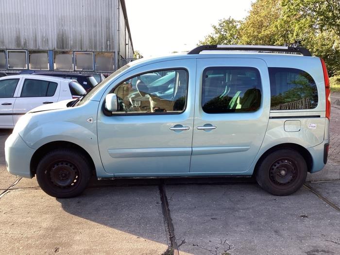Gebrauchte Hinterachse Vorderradantrieb Renault Kangoo/Grand Kangoo (KW) 1.6 16V Preis € 125,00 Margenregelung angeboten von Gebr Opdam B.V.