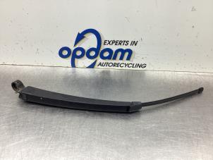 Used Rear wiper arm Skoda Octavia Combi (1Z5) 1.6 MPI Price € 25,00 Margin scheme offered by Gebr Opdam B.V.