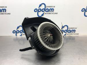 Usagé Ventilateur chauffage Skoda Fabia II Combi 1.2 TDI 12V Greenline Prix € 50,00 Règlement à la marge proposé par Gebr Opdam B.V.