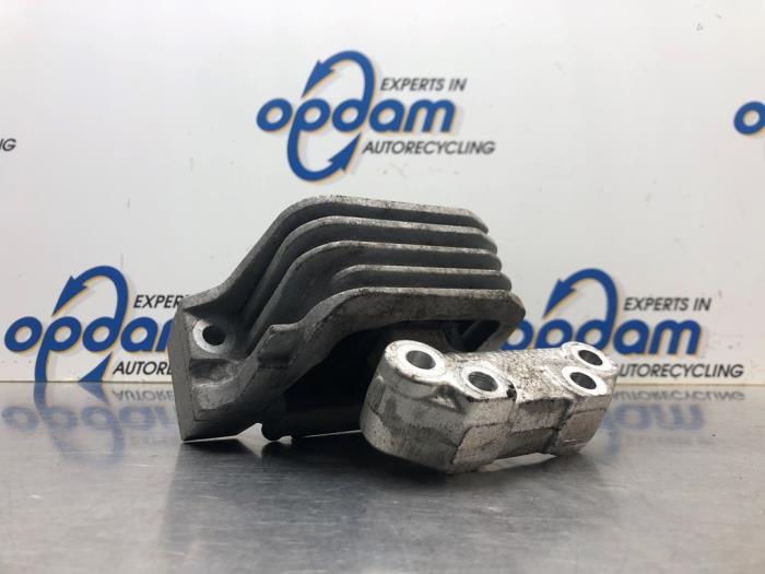 Used Engine mount Peugeot 207/207+ (WA/WC/WM) 1.4 16V VTi Price € 32,00 Margin scheme offered by Gebr Opdam B.V.