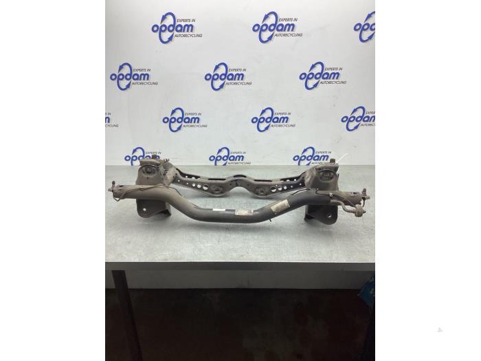 Usados Subchasis Volkswagen Golf VII (AUA) 1.5 TGI Evo 16V Precio € 100,00 Norma de margen ofrecido por Gebr Opdam B.V.