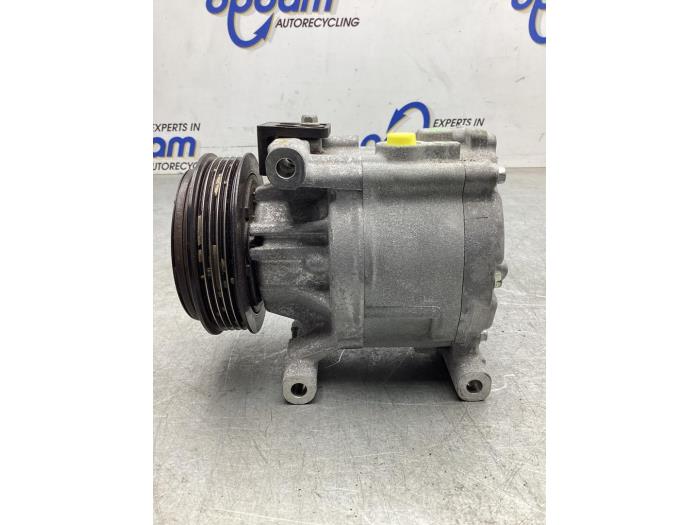 Air conditioning pump from a Fiat 500 (312) 0.9 TwinAir 85 2020