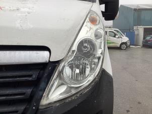 Used Headlight, left Opel Movano 2.3 CDTi Biturbo 16V FWD Price € 175,00 Margin scheme offered by Gebr Opdam B.V.