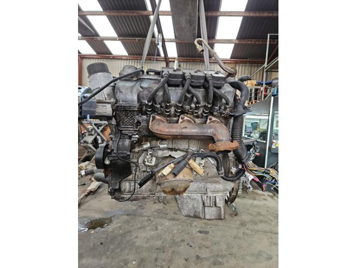 Engine from a Mercedes-Benz E (W211) 2.6 E-240 V6 18V 2004