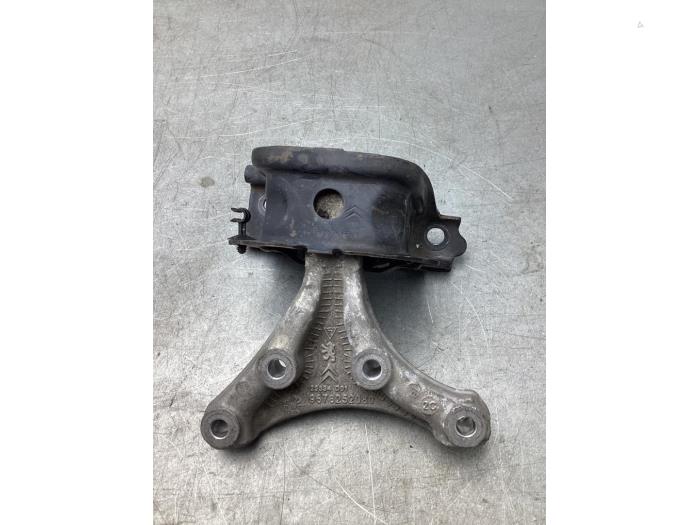 Gebrauchte Motorlager Peugeot 2008 (CU) 1.2 12V e-THP PureTech 110 Preis € 30,00 Margenregelung angeboten von Gebr Opdam B.V.