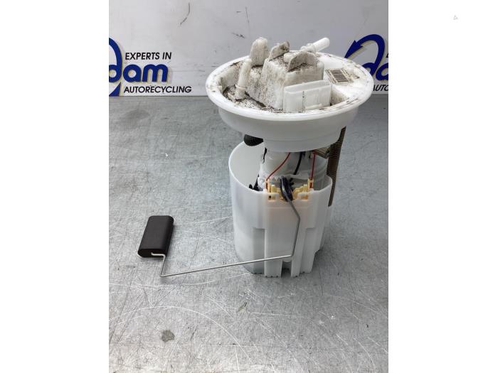 Gebrauchte Benzinpumpe Ford C-Max (DXA) 1.0 Ti-VCT EcoBoost 12V 125 Preis € 75,00 Margenregelung angeboten von Gebr Opdam B.V.