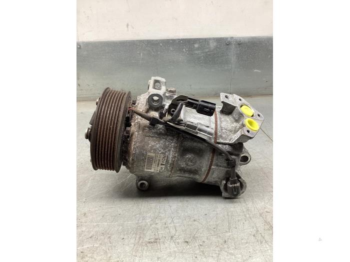 Usagé Pompe clim Renault Megane IV Estate (RFBK) 1.6 Energy dCi 130 Prix € 100,00 Règlement à la marge proposé par Gebr Opdam B.V.
