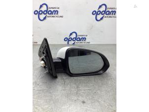 Used Wing mirror, right Kia Rio IV (YB) 1.0i T-GDi 100 12V Price € 200,00 Margin scheme offered by Gebr Opdam B.V.