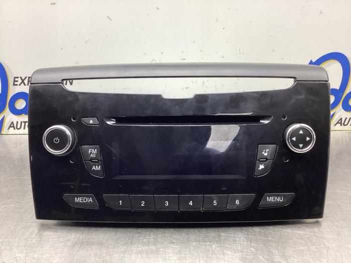 Reproductor de CD y radio de un Lancia Ypsilon (312) 0.9 TwinAir 80 2014