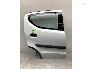 Używane Drzwi prawe tylne wersja 4-drzwiowa Suzuki Alto (GF) 1.0 12V Cena € 175,00 Procedura marży oferowane przez Gebr Opdam B.V.