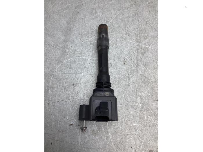 Ignition coil from a BMW X1 (F48) sDrive 20i 2.0 16V Twin Power Turbo 2019