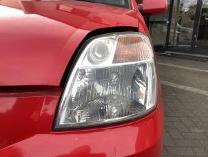 Used Headlight, left Kia Picanto (BA) 1.0 12V Price € 50,00 Margin scheme offered by Gebr Opdam B.V.