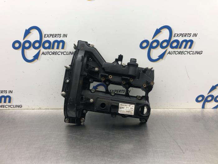 Usagé Couvercle soupapes Ford Focus 3 Wagon 1.0 Ti-VCT EcoBoost 12V 100 Prix € 68,00 Règlement à la marge proposé par Gebr Opdam B.V.
