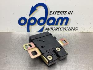 Used Tailgate lock mechanism Mini Mini Cooper S (R53) 1.6 16V Price € 50,00 Margin scheme offered by Gebr Opdam B.V.