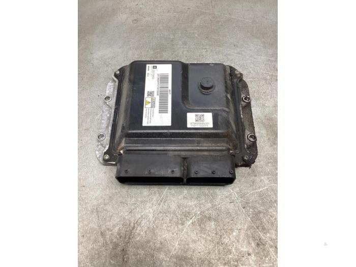 Used Engine management computer Opel Astra J Sports Tourer (PD8/PE8/PF8) 1.7 CDTi 16V Price € 175,00 Margin scheme offered by Gebr Opdam B.V.