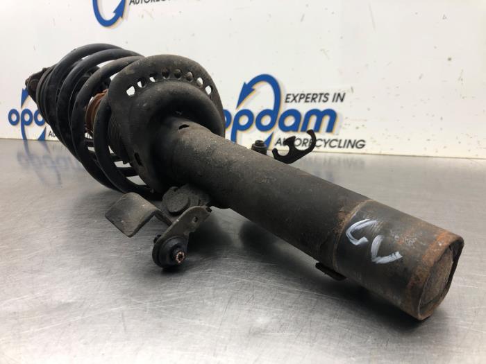 Front shock absorber rod, left from a Ford Mondeo III Wagon 2.0 16V 2005