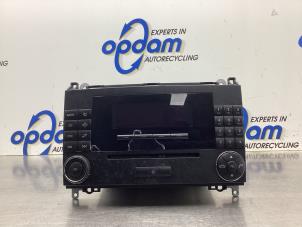 Gebrauchte Radio CD Spieler Mercedes A (W169) 1.5 A-150 5-Drs. Preis € 175,00 Margenregelung angeboten von Gebr Opdam B.V.