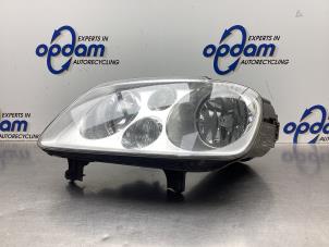 Used Headlight, left Volkswagen Touran (1T1/T2) 1.9 TDI 105 Euro 3 Price € 75,00 Margin scheme offered by Gebr Opdam B.V.