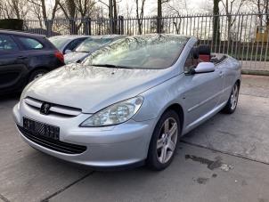 Used Headlight, left Peugeot 307 CC (3B) 2.0 16V Price on request offered by Gebr Opdam B.V.