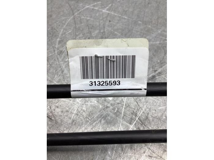 Gearbox control cable from a Volvo V40 (MV) 2.0 D4 16V 2014