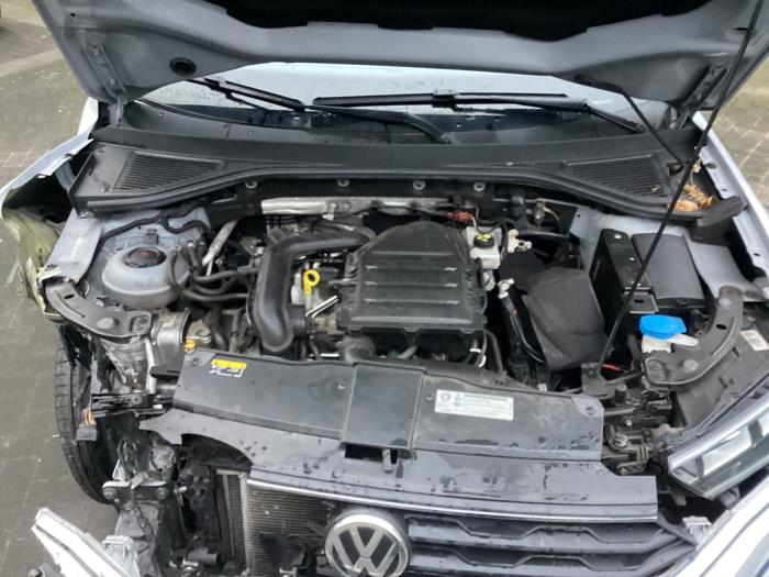 Moteur d'un Volkswagen T-Roc 1.0 TSI 12V BlueMotion 2019