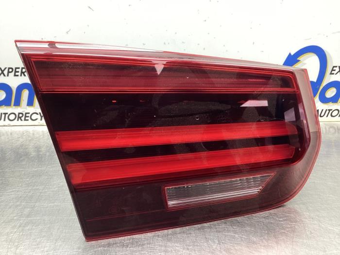 Taillight, left from a BMW 3 serie (F30) 320i 2.0 16V 2018