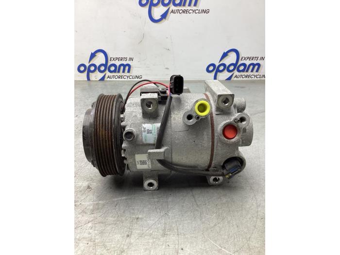 Usagé Pompe clim Hyundai i30 (PDEB5/PDEBB/PDEBD/PDEBE) 1.0 T-GDI 12V Prix € 150,00 Règlement à la marge proposé par Gebr Opdam B.V.