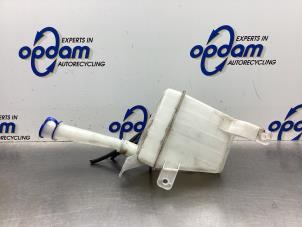 Used Front windscreen washer reservoir Chevrolet Aveo (250) 1.4 16V LS Price € 40,00 Margin scheme offered by Gebr Opdam B.V.