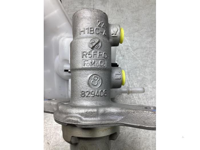 Glówny cylinder hamulcowy z Ford Fiesta 7 1.1 Ti-VCT 12V 85 2019