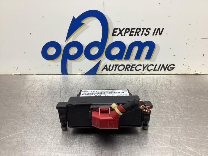 Begagnade Gateway-modul Volkswagen Golf V (1K1) 1.4 GT 16V Pris € 45,00 Marginaltabell erbjuds av Gebr Opdam B.V.