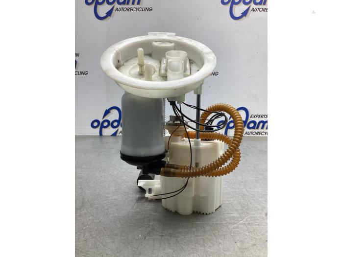 Begagnade Bensinpump BMW 3 serie (F30) 320i 2.0 16V Pris € 100,00 Marginaltabell erbjuds av Gebr Opdam B.V.