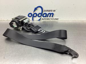 Overhauled Front seatbelt, right Mercedes Vito (447.6) 2.2 114 CDI 16V Price € 181,50 Inclusive VAT offered by Gebr Opdam B.V.