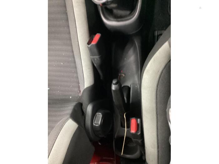 Gebrauchte Handbremsgriff Toyota Aygo (B40) 1.0 12V VVT-i Preis € 45,00 Margenregelung angeboten von Gebr Opdam B.V.