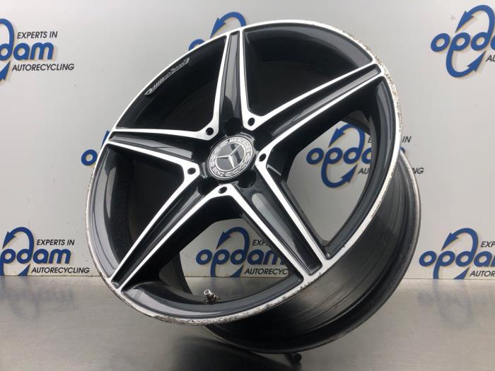 Wheel from a Mercedes-Benz C (W205) C-200 1.6 CDI BlueTEC, C-200 d 16V 2016
