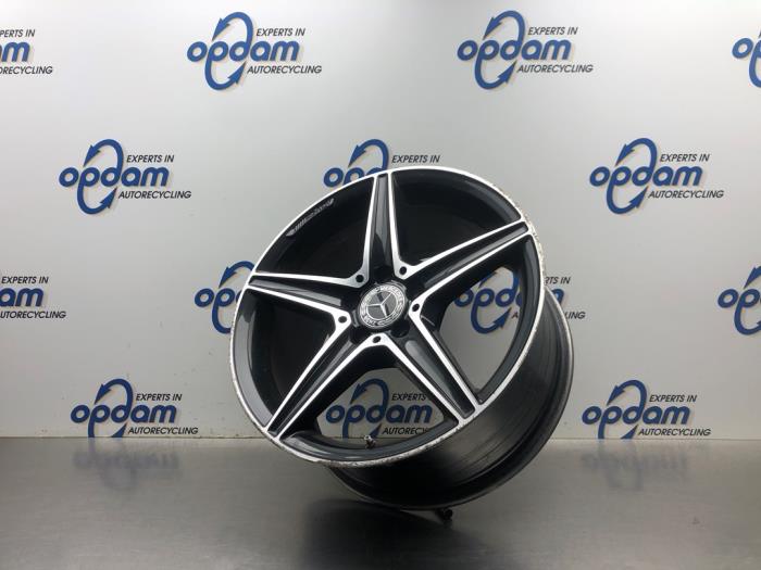 Używane Obrecz Mercedes C (W205) C-200 1.6 CDI BlueTEC, C-200 d 16V Cena € 150,00 Procedura marży oferowane przez Gebr Opdam B.V.
