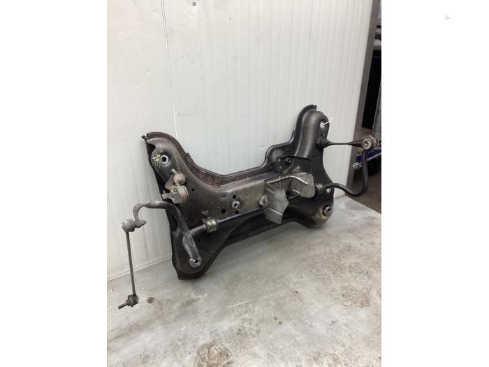 Subframe from a Renault Trafic (1FL/2FL/3FL/4FL) 1.6 dCi 125 Twin Turbo 2018