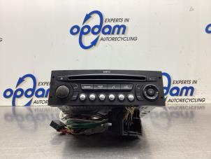 Używane Radioodtwarzacz CD Citroen C4 Grand Picasso (UA) 2.0 16V Autom. Cena € 75,00 Procedura marży oferowane przez Gebr Opdam B.V.