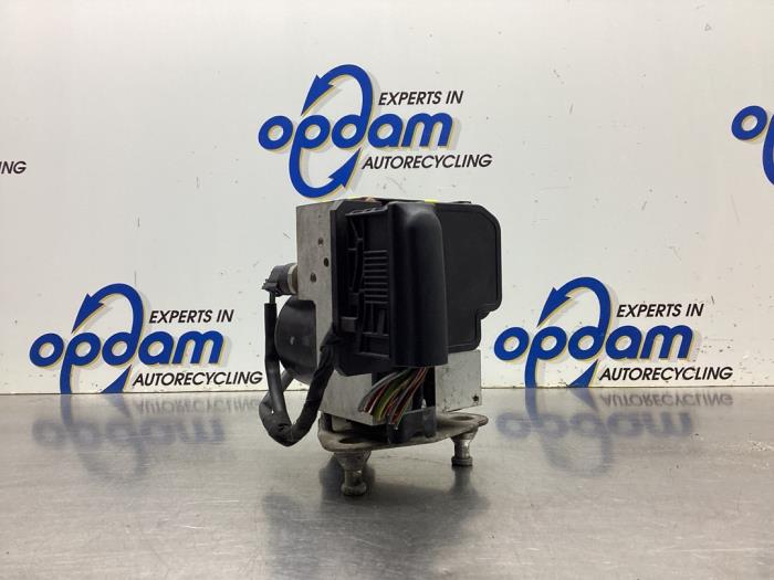 Begagnade ABS-pump Mercedes A (W168) 1.4 A-140 Pris € 180,00 Marginaltabell erbjuds av Gebr Opdam B.V.