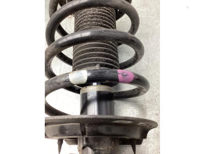 Front shock absorber rod, right from a Ford Mondeo V 1.5 EcoBoost 16V 2017