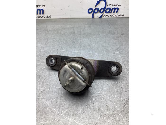 Used Engine mount Volvo V40 (MV) 2.0 D4 16V Price € 25,00 Margin scheme offered by Gebr Opdam B.V.