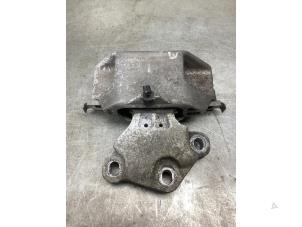 Used Gearbox mount Volkswagen Crafter (SY) 2.0 TDI Price € 42,35 Inclusive VAT offered by Gebr Opdam B.V.