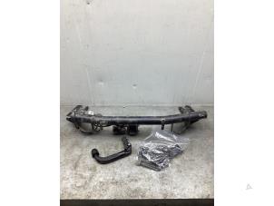 Used Towbar Landrover Discovery Sport (LC) 2.0 Si4 16V Price on request offered by Gebr Opdam B.V.