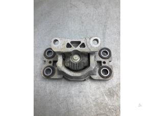 Used Gearbox mount Landrover Discovery Sport (LC) 2.0 Si4 16V Price € 35,00 Margin scheme offered by Gebr Opdam B.V.