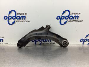 Used Front lower wishbone, right Renault Clio IV (5R) 1.5 Energy dCi 90 FAP Price € 40,00 Margin scheme offered by Gebr Opdam B.V.